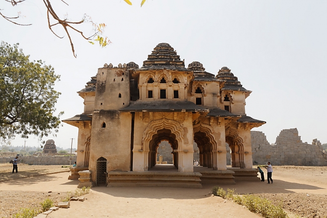 Hampi-Palais du lotus-009